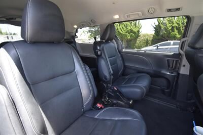 2016 Toyota Sienna SE Premium 8-Passenger   - Photo 10 - Midway City, CA 92655