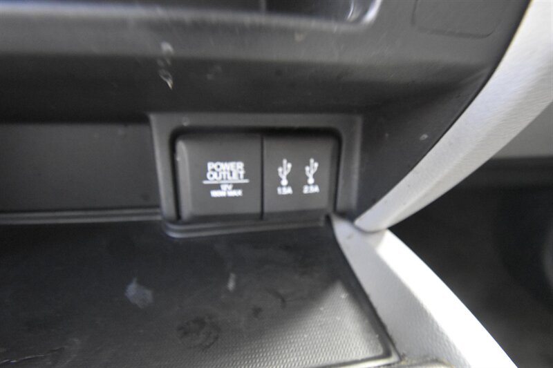 2016 Honda Pilot EX   - Photo 8 - Midway City, CA 92655