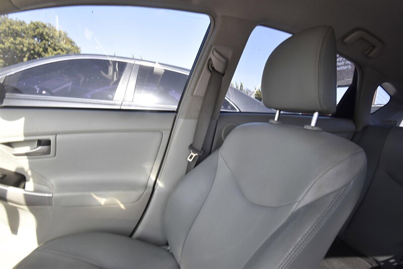 2014 Toyota Prius Four   - Photo 8 - Midway City, CA 92655