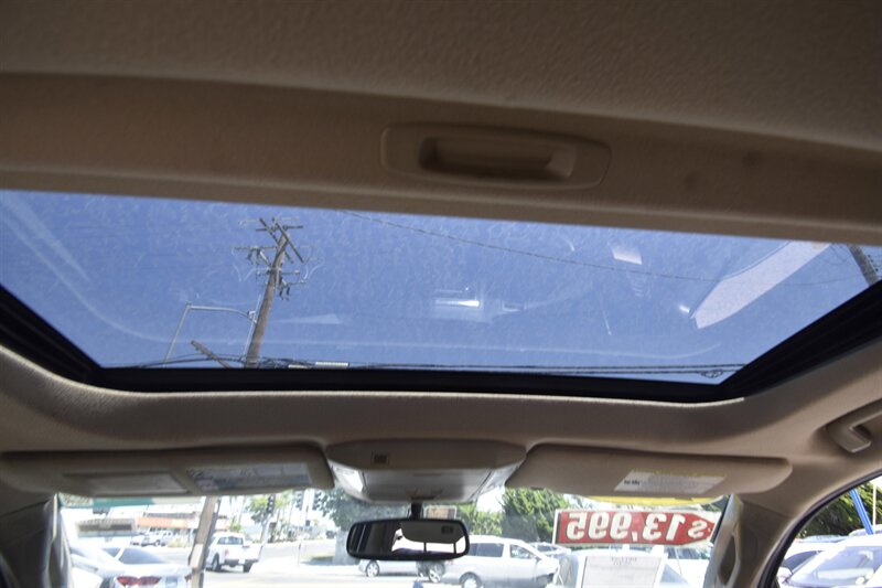 2014 Toyota Sequoia SR5   - Photo 19 - Midway City, CA 92655