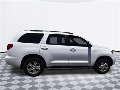 2014 Toyota Sequoia SR5   - Photo 5 - Midway City, CA 92655