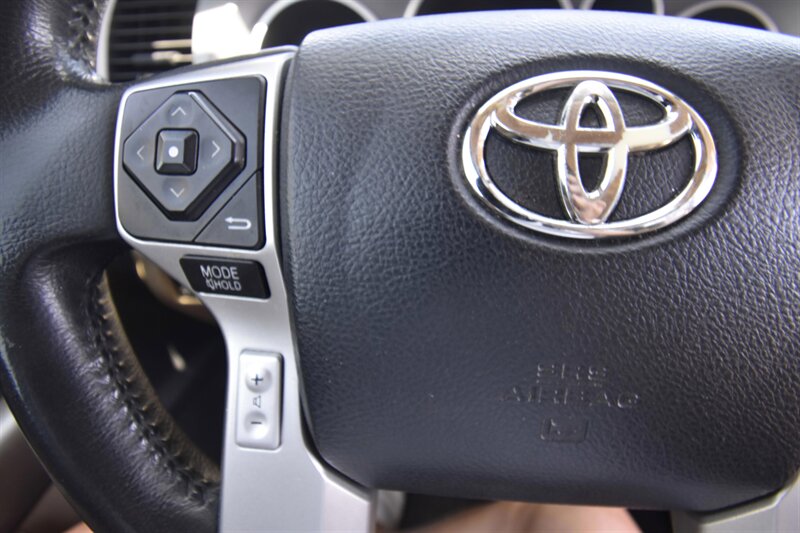 2014 Toyota Sequoia SR5   - Photo 16 - Midway City, CA 92655