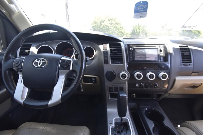 2014 Toyota Sequoia SR5   - Photo 8 - Midway City, CA 92655