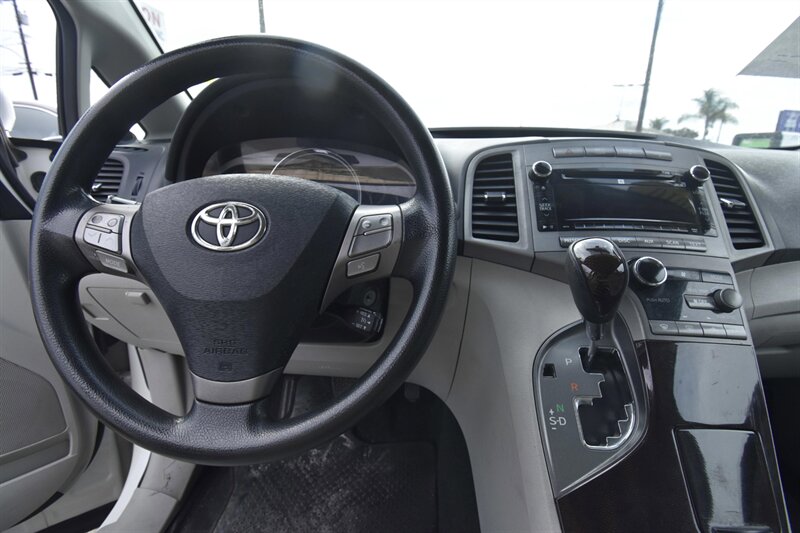 2010 Toyota Venza FWD V6 - Photo 6 - Midway City, CA 92655