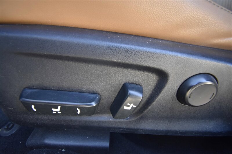 2014 Lexus IS 250 NAVIGATION   - Photo 12 - Midway City, CA 92655