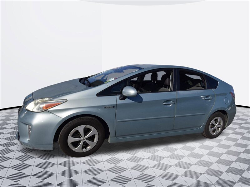 2014 Toyota Prius Three   - Photo 6 - Midway City, CA 92655