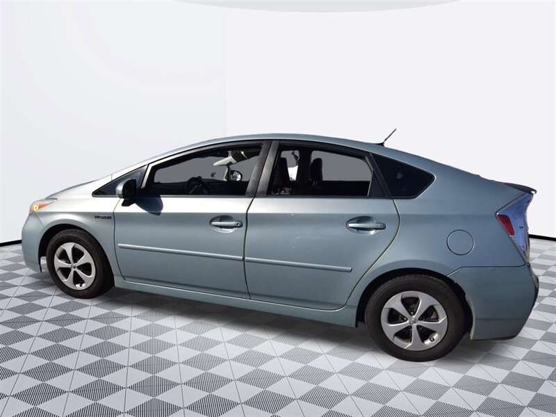 2014 Toyota Prius Three   - Photo 5 - Midway City, CA 92655