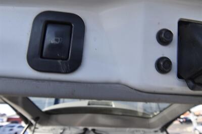 2018 Toyota Sienna XLE Premium 8-Passenger - Photo 12 - Midway City, CA 92655