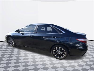 2017 Toyota Camry SE   - Photo 3 - Midway City, CA 92655