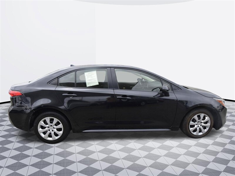 2020 Toyota Corolla LE - Photo 3 - Midway City, CA 92655