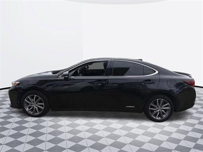 2016 Lexus ES 300h Hybrid - Photo 2 - Midway City, CA 92655