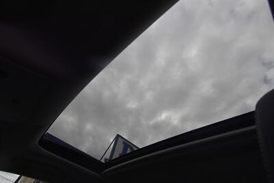 2016 Lexus ES 300h Hybrid - Photo 19 - Midway City, CA 92655