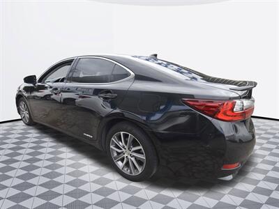 2016 Lexus ES 300h Hybrid - Photo 3 - Midway City, CA 92655
