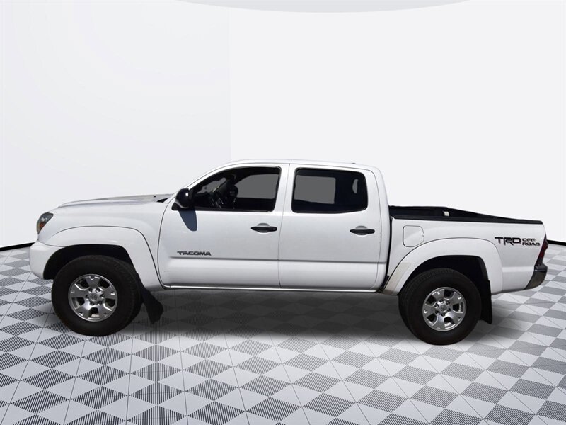 2015 Toyota Tacoma PreRunner   - Photo 2 - Midway City, CA 92655