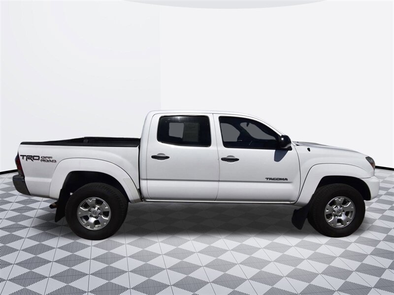 2015 Toyota Tacoma PreRunner   - Photo 5 - Midway City, CA 92655