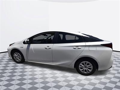 2019 Toyota Prius LE   - Photo 6 - Midway City, CA 92655