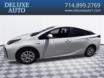 2019 Toyota Prius LE   - Photo 1 - Midway City, CA 92655