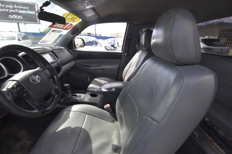 2015 Toyota Tacoma   - Photo 7 - Midway City, CA 92655