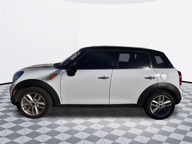 2013 MINI Countryman Cooper   - Photo 5 - Midway City, CA 92655