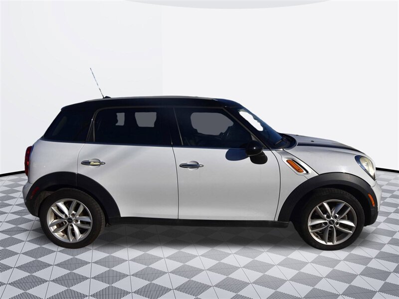 2013 MINI Countryman Cooper   - Photo 3 - Midway City, CA 92655