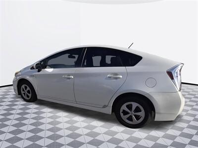 2015 Toyota Prius Three - Photo 4 - Midway City, CA 92655