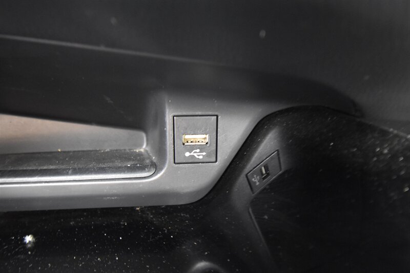 2021 Toyota C-HR XLE Premium   - Photo 15 - Midway City, CA 92655