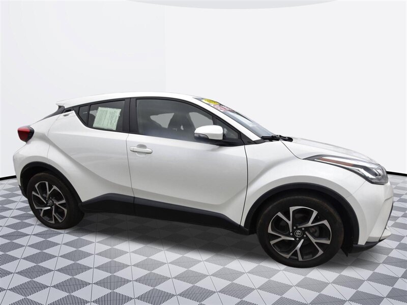 2021 Toyota C-HR XLE Premium   - Photo 4 - Midway City, CA 92655