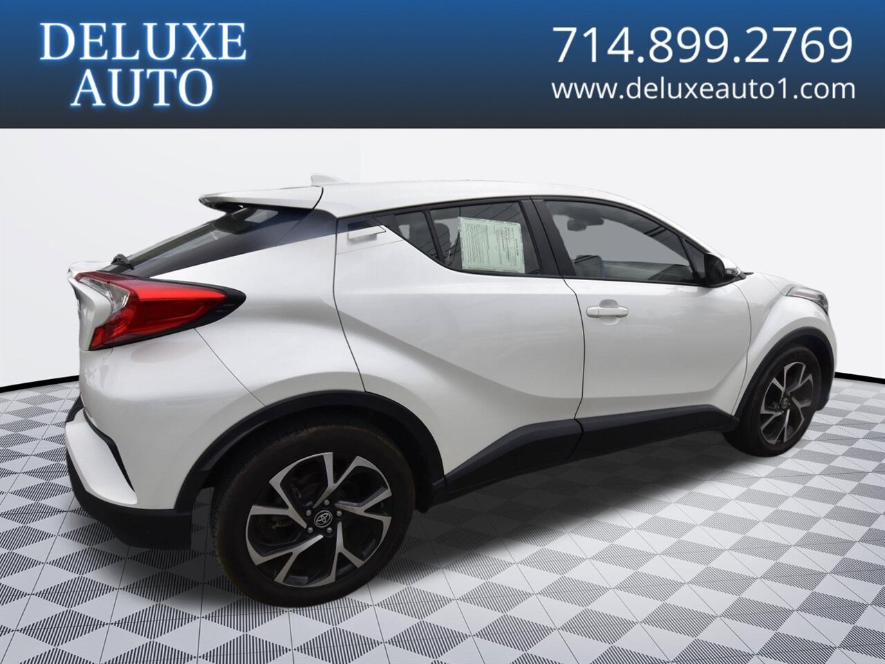 2021 Toyota C-HR XLE Premium   - Photo 1 - Midway City, CA 92655