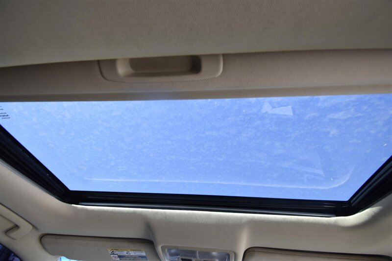 2017 Toyota Highlander XLE - Photo 19 - Midway City, CA 92655