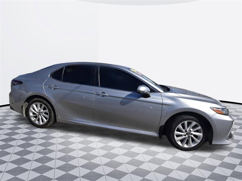 2023 Toyota Camry LE   - Photo 6 - Midway City, CA 92655