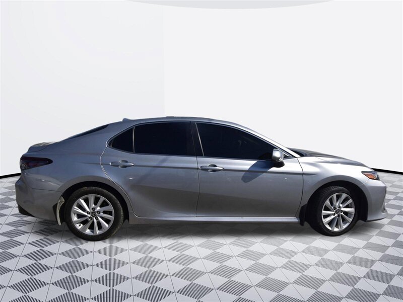 2023 Toyota Camry LE   - Photo 5 - Midway City, CA 92655