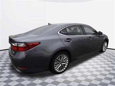 2013 Lexus ES 350 4dr Sdn - Photo 6 - Midway City, CA 92655
