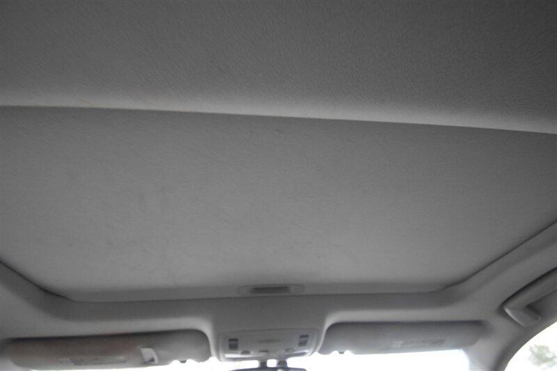 2013 Lexus ES 350 4dr Sdn - Photo 15 - Midway City, CA 92655