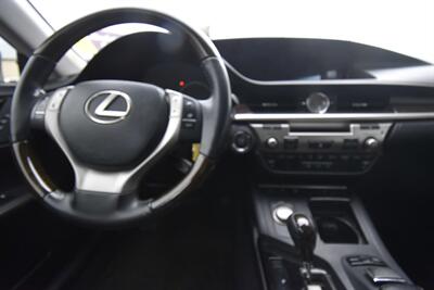 2013 Lexus ES 350 4dr Sdn - Photo 7 - Midway City, CA 92655