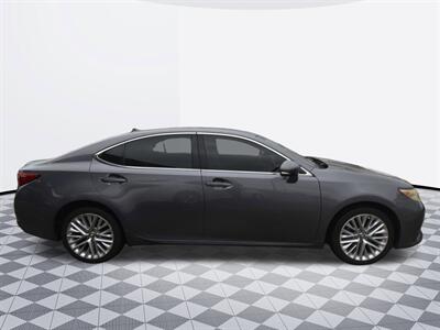 2013 Lexus ES 350 4dr Sdn - Photo 5 - Midway City, CA 92655