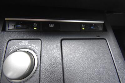 2013 Lexus ES 350 4dr Sdn - Photo 14 - Midway City, CA 92655