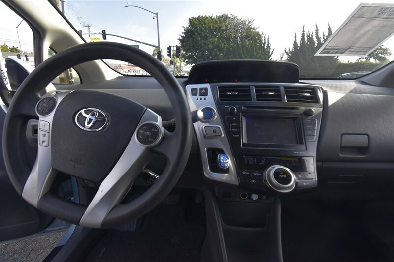 2012 Toyota Prius v Three - Photo 7 - Midway City, CA 92655