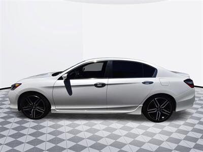 2017 Honda Accord Sport SE   - Photo 4 - Midway City, CA 92655