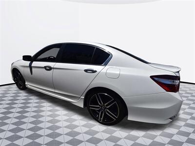 2017 Honda Accord Sport SE   - Photo 6 - Midway City, CA 92655