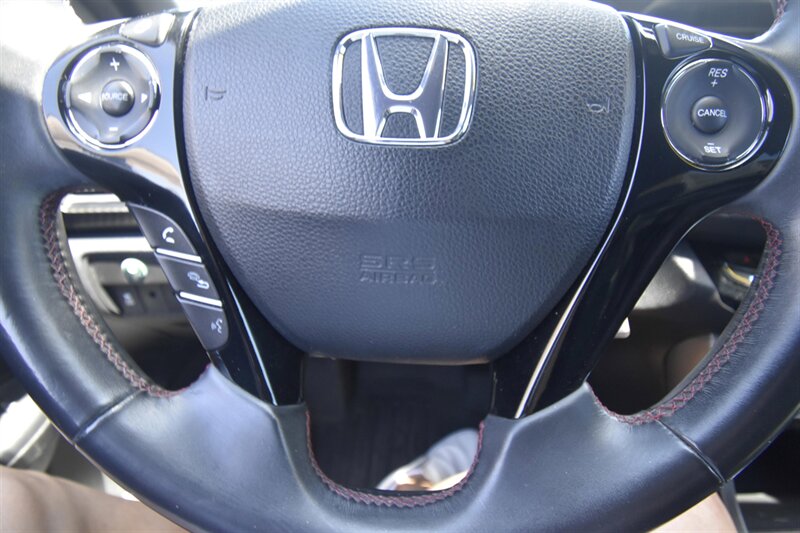 2017 Honda Accord Sport SE   - Photo 15 - Midway City, CA 92655