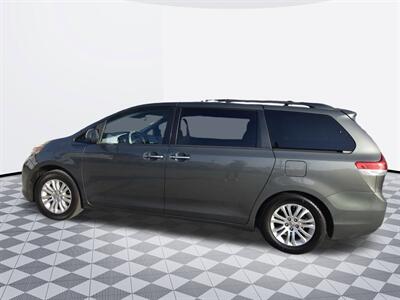 2013 Toyota Sienna XLE 8-Passenger   - Photo 5 - Midway City, CA 92655