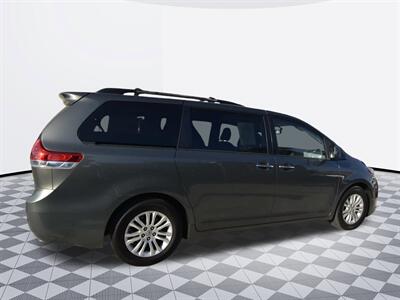 2013 Toyota Sienna XLE 8-Passenger   - Photo 4 - Midway City, CA 92655