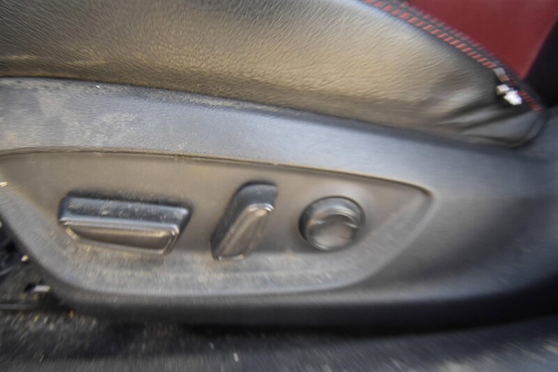 2020 Toyota Camry Hybrid Hybrid LE   - Photo 13 - Midway City, CA 92655