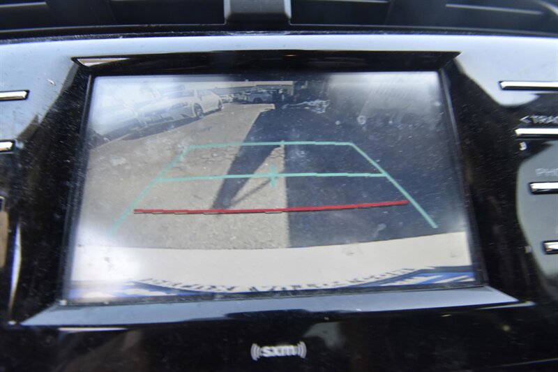 2020 Toyota Camry Hybrid Hybrid LE   - Photo 12 - Midway City, CA 92655