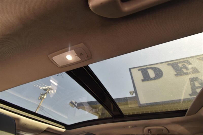 2020 Acura RDX w/Technology Pkg   - Photo 12 - Midway City, CA 92655