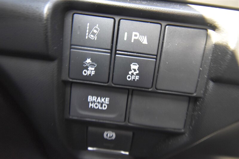 2020 Acura RDX w/Technology Pkg   - Photo 18 - Midway City, CA 92655