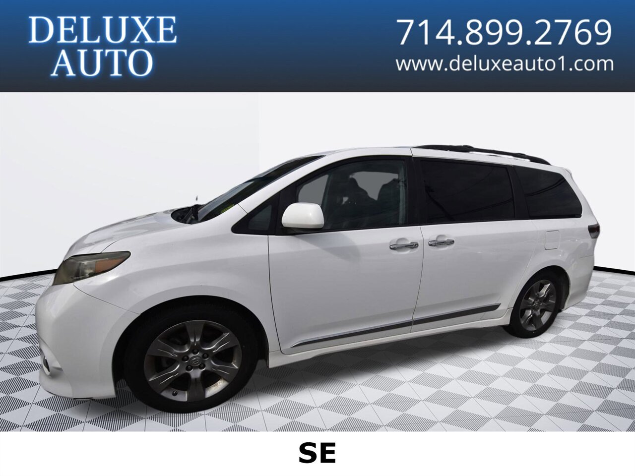 2013 Toyota Sienna SE - Photo 1 - Midway City, CA 92655