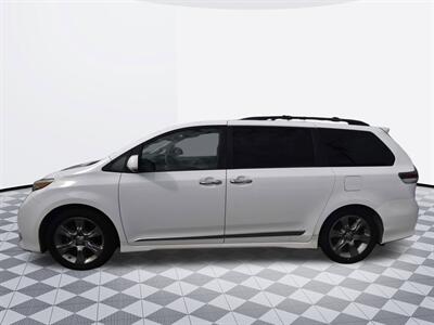2013 Toyota Sienna SE   - Photo 5 - Midway City, CA 92655