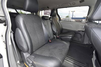 2013 Toyota Sienna SE   - Photo 8 - Midway City, CA 92655