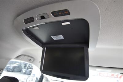 2013 Toyota Sienna SE   - Photo 11 - Midway City, CA 92655